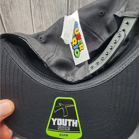 Super Mario Nintendo Baseball Cap Black Youth OSFM Snapback Flat Brim - Picture 3 of 4